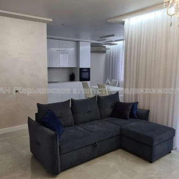 Продам квартиру, Профессорская ул. , 12 , 2 кім., 70 м², капитальный ремонт 