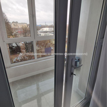 Продам квартиру, Профессорская ул. , 12 , 2 кім., 70 м², капитальный ремонт 