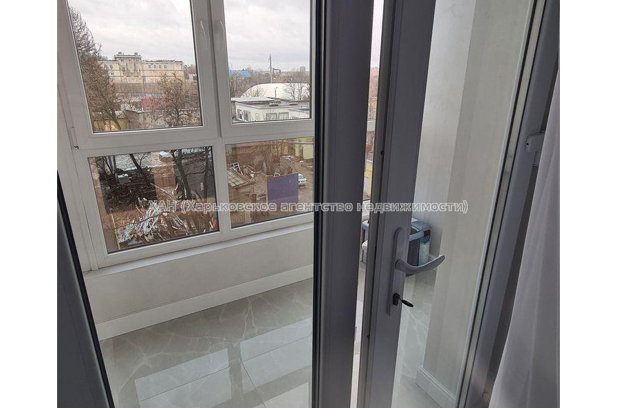 Продам квартиру, Профессорская ул. , 12 , 2 кім., 70 м², капитальный ремонт 