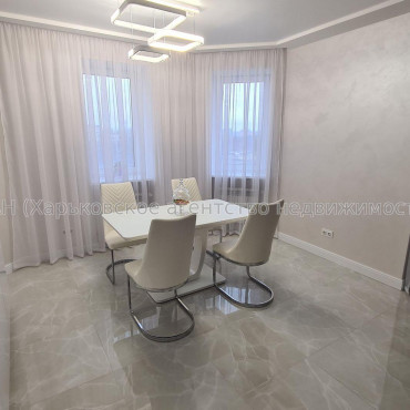 Продам квартиру, Профессорская ул. , 12 , 2 кім., 70 м², капитальный ремонт 