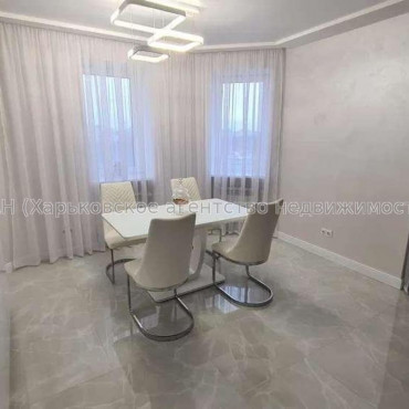 Продам квартиру, Профессорская ул. , 12 , 2 кім., 70 м², капитальный ремонт 