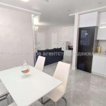 Продам квартиру, Профессорская ул. , 12 , 2 кім., 70 м², капитальный ремонт 