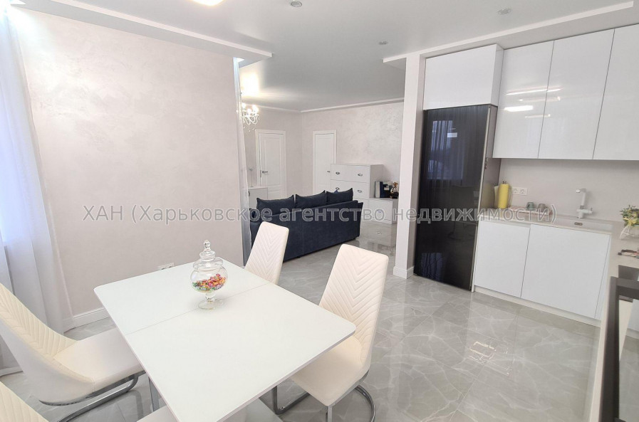 Продам квартиру, Профессорская ул. , 12 , 2  ком., 70 м², капитальный ремонт 