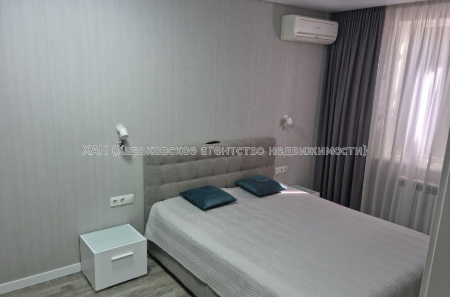 Продам квартиру, Гвардейцев Широнинцев ул. , 2 кім., 64 м², евроремонт 