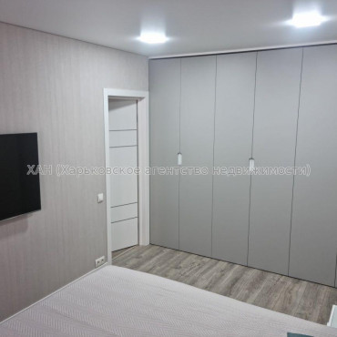 Продам квартиру, Гвардейцев Широнинцев ул. , 2 кім., 64 м², евроремонт 