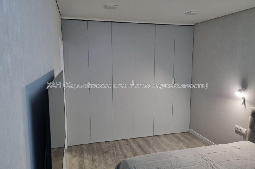 Продам квартиру, Гвардейцев Широнинцев ул. , 2 кім., 64 м², евроремонт 