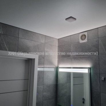 Продам квартиру, Гвардейцев Широнинцев ул. , 2 кім., 64 м², евроремонт 