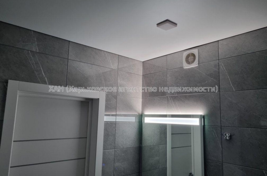 Продам квартиру, Гвардейцев Широнинцев ул. , 2 кім., 64 м², евроремонт 