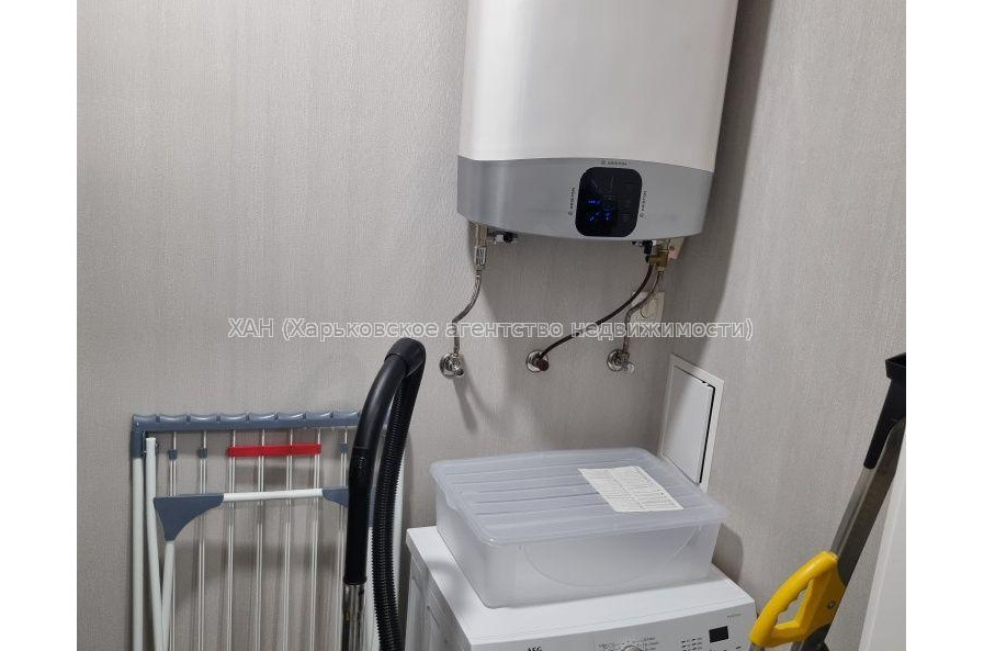 Продам квартиру, Гвардейцев Широнинцев ул. , 2 кім., 64 м², евроремонт 
