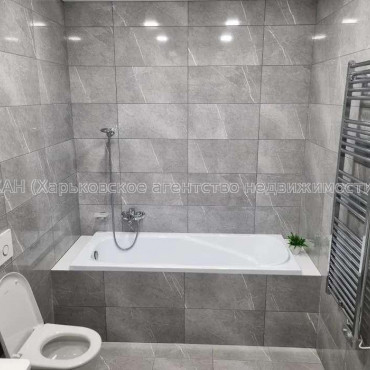 Продам квартиру, Гвардейцев Широнинцев ул. , 2 кім., 64 м², евроремонт 