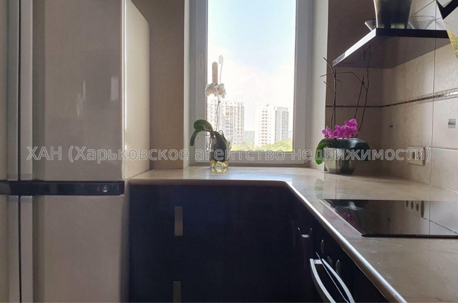 Продам квартиру, Героев Харькова просп. , 3  ком., 130 м², евроремонт 
