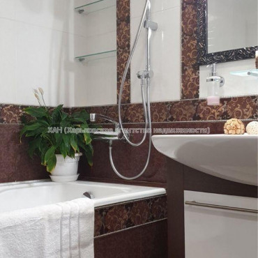 Продам квартиру, Героев Харькова просп. , 3 кім., 130 м², евроремонт 