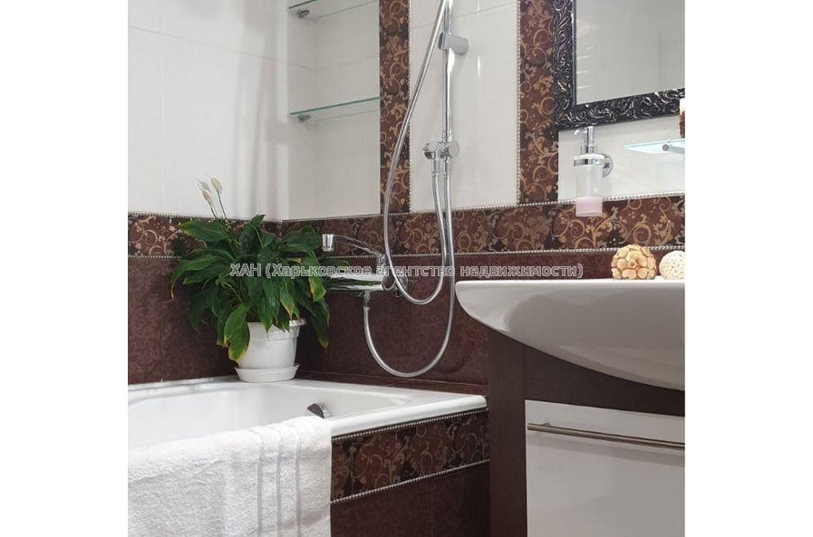 Продам квартиру, Героев Харькова просп. , 3  ком., 130 м², евроремонт 