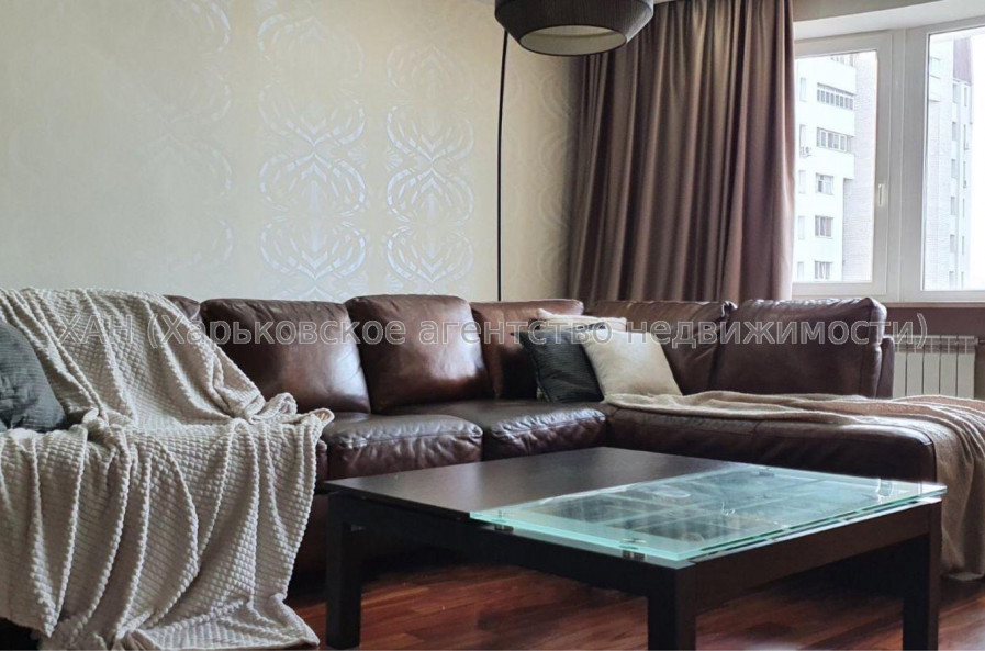 Продам квартиру, Героев Харькова просп. , 3  ком., 130 м², евроремонт 