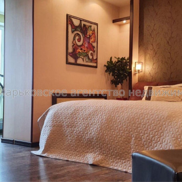 Продам квартиру, Героев Харькова просп. , 3 кім., 130 м², евроремонт 