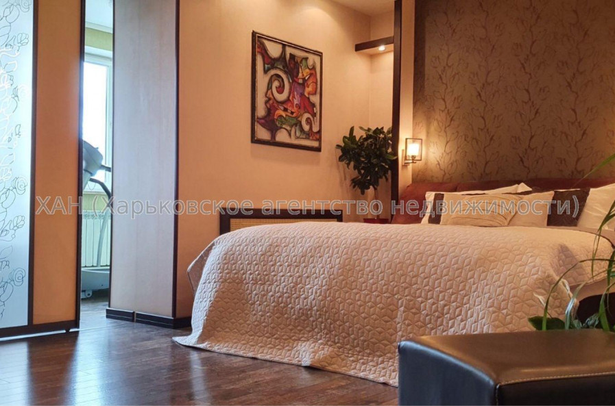 Продам квартиру, Героев Харькова просп. , 3  ком., 130 м², евроремонт 
