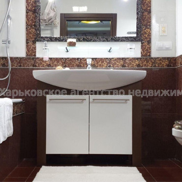 Продам квартиру, Героев Харькова просп. , 3 кім., 130 м², евроремонт 