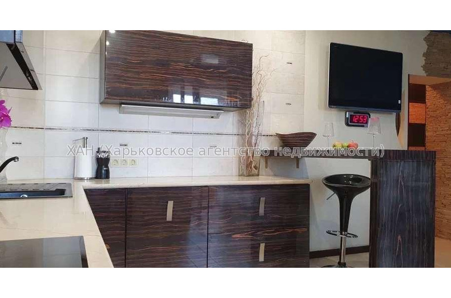 Продам квартиру, Героев Харькова просп. , 3  ком., 130 м², евроремонт 