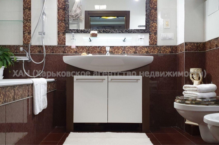 Продам квартиру, Героев Харькова просп. , 3  ком., 130 м², евроремонт 