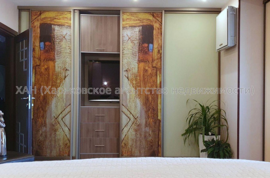 Продам квартиру, Героев Харькова просп. , 3  ком., 130 м², евроремонт 