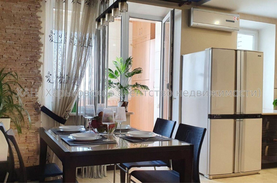 Продам квартиру, Героев Харькова просп. , 3 кім., 130 м², евроремонт 