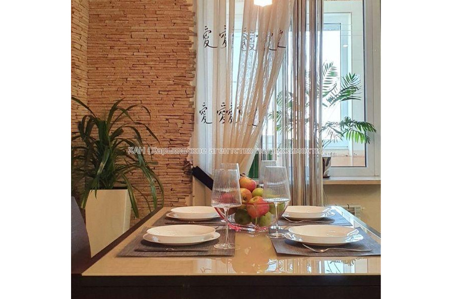 Продам квартиру, Героев Харькова просп. , 3  ком., 130 м², евроремонт 