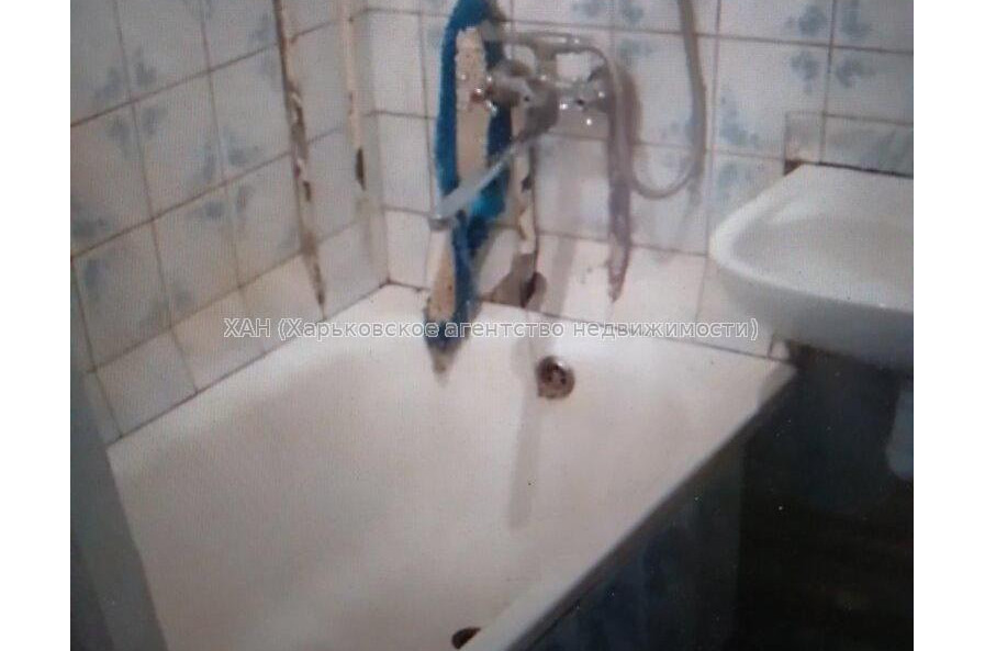 Продам квартиру, Льва Ландау просп. , 3  ком., 69 м², советский ремонт 