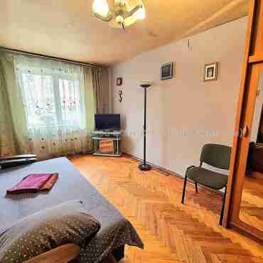 Продам квартиру, Полтавский Шлях ул. , 3  ком., 60 м², косметический ремонт 