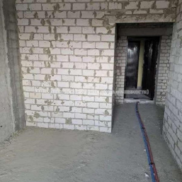 Продам квартиру, Шевченковский пер. , 1  ком., 37 м², без внутренних работ 