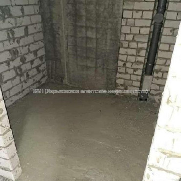 Продам квартиру, Шевченковский пер. , 1  ком., 37 м², без внутренних работ 