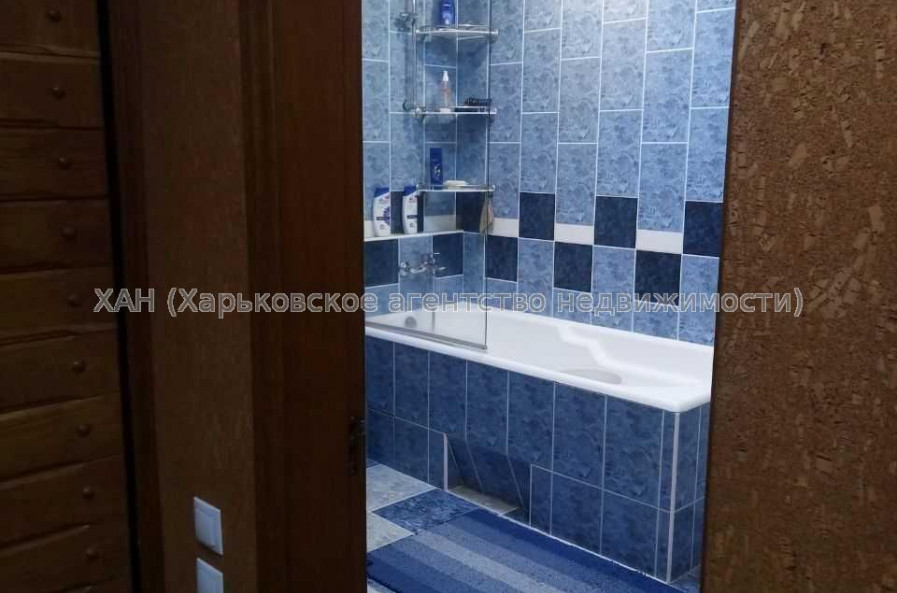 Продам квартиру, Валентиновская ул. , 3  ком., 65 м², капитальный ремонт 