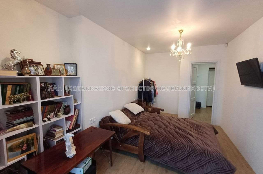 Продам квартиру, Домостроительная ул. , 1 кім., 52 м², капитальный ремонт 