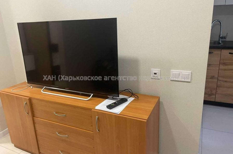 Продам квартиру, Домостроительная ул. , 1 кім., 52 м², капитальный ремонт 