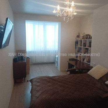 Продам квартиру, Домостроительная ул. , 1 кім., 52 м², капитальный ремонт 