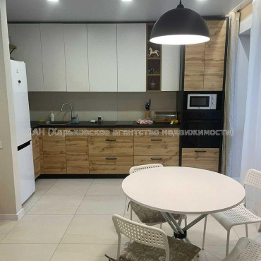 Продам квартиру, Домостроительная ул. , 1  ком., 52 м², капитальный ремонт 