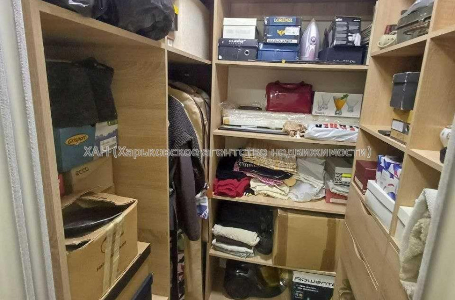 Продам квартиру, Домостроительная ул. , 1 кім., 52 м², капитальный ремонт 