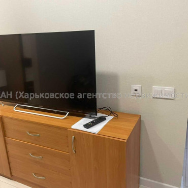 Продам квартиру, Домостроительная ул. , 1  ком., 52 м², капитальный ремонт 