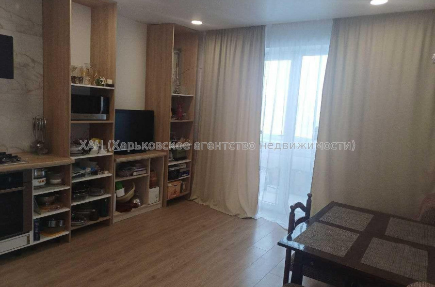 Продам квартиру, Домостроительная ул. , 1 кім., 52 м², капитальный ремонт 