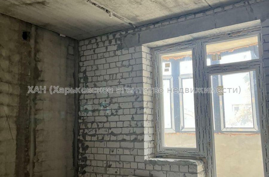 Продам квартиру, Мирослава Мисли ул. , 2 кім., 58 м², без ремонта 