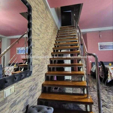 Продам квартиру, Новоалександровская ул. , 4  ком., 161 м², евроремонт 