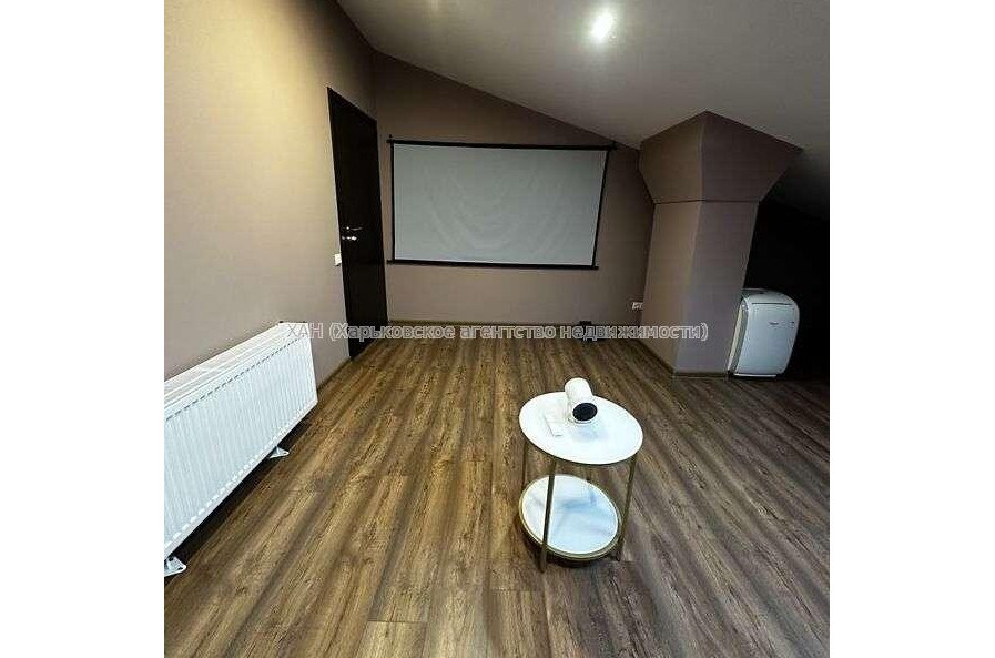 Продам квартиру, Новоалександровская ул. , 4 кім., 161 м², евроремонт 