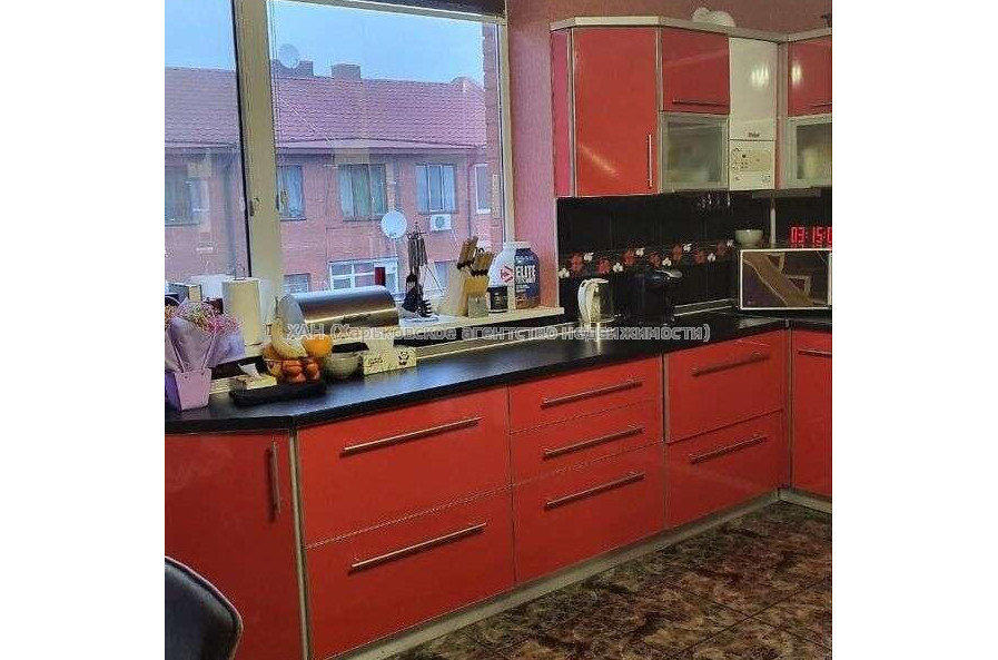 Продам квартиру, Новоалександровская ул. , 4 кім., 161 м², евроремонт 