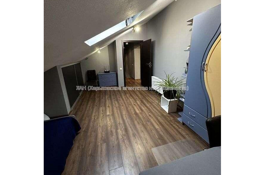 Продам квартиру, Новоалександровская ул. , 4 кім., 161 м², евроремонт 