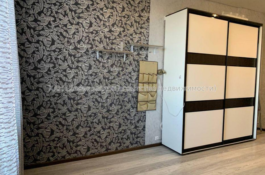 Продам квартиру, Вологодская ул. , 1  ком., 26.60 м², частичный ремонт 