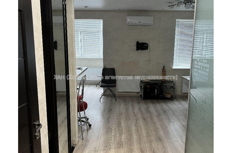 Продам квартиру, Победы просп. , 1 кім., 41 м², капитальный ремонт 