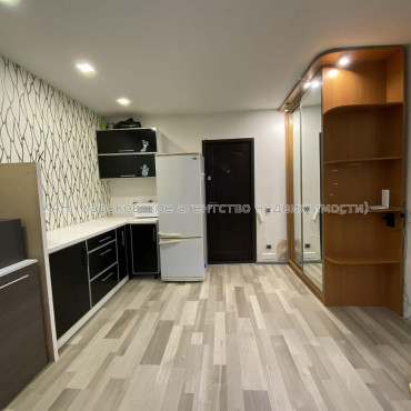 Продам квартиру, Байрона пр-т , 2 кім., 47 м², капитальный ремонт 