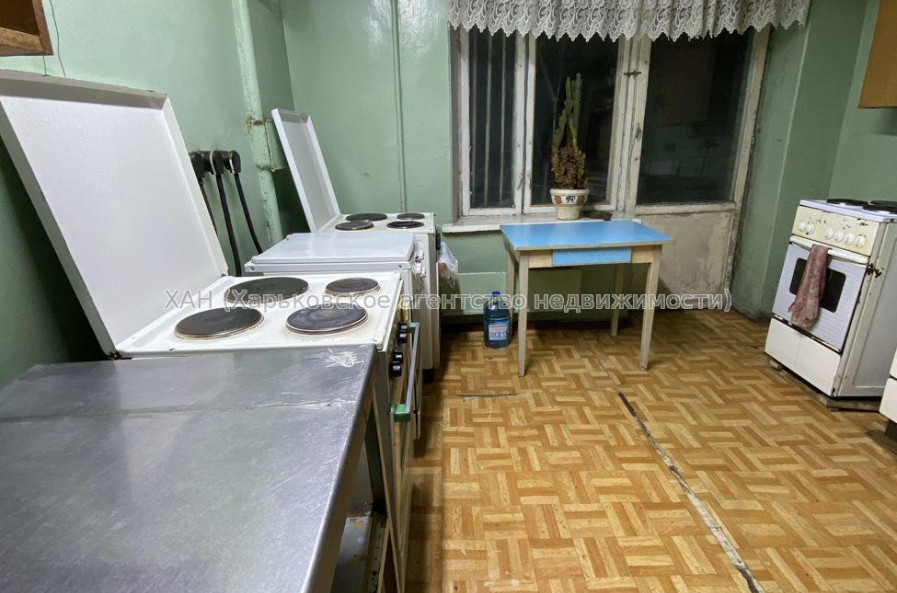Продам квартиру, Байрона пр-т , 2 кім., 47 м², капитальный ремонт 