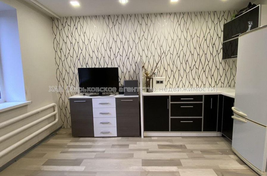 Продам квартиру, Байрона пр-т , 2 кім., 47 м², капитальный ремонт 