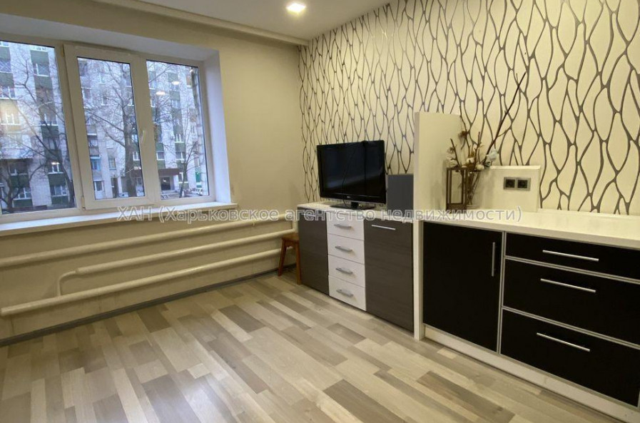 Продам квартиру, Байрона пр-т , 2 кім., 47 м², капитальный ремонт 