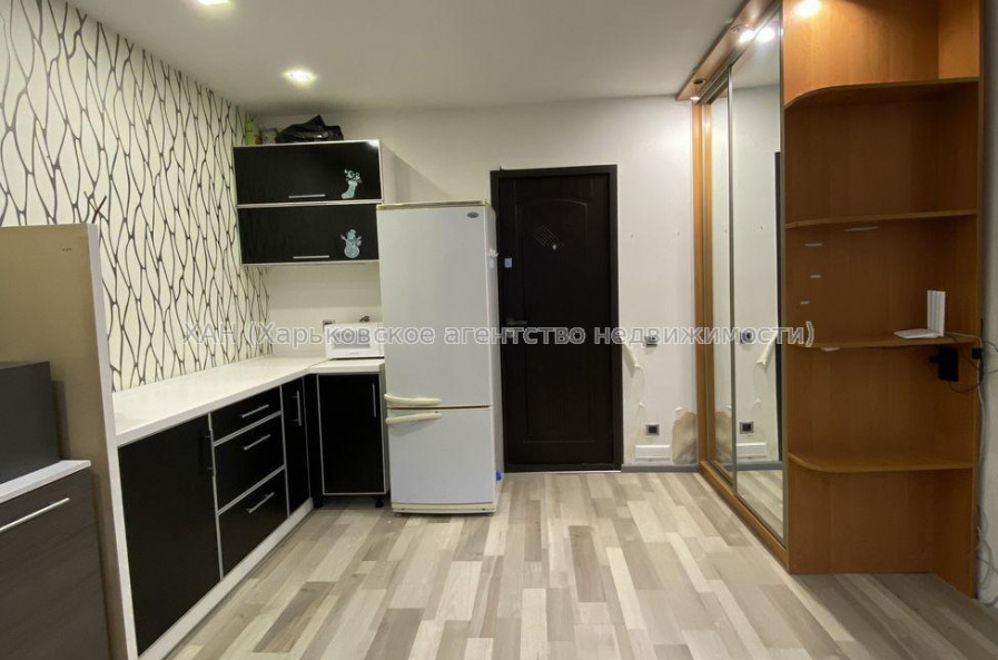 Продам квартиру, Байрона пр-т , 2 кім., 47 м², капитальный ремонт 